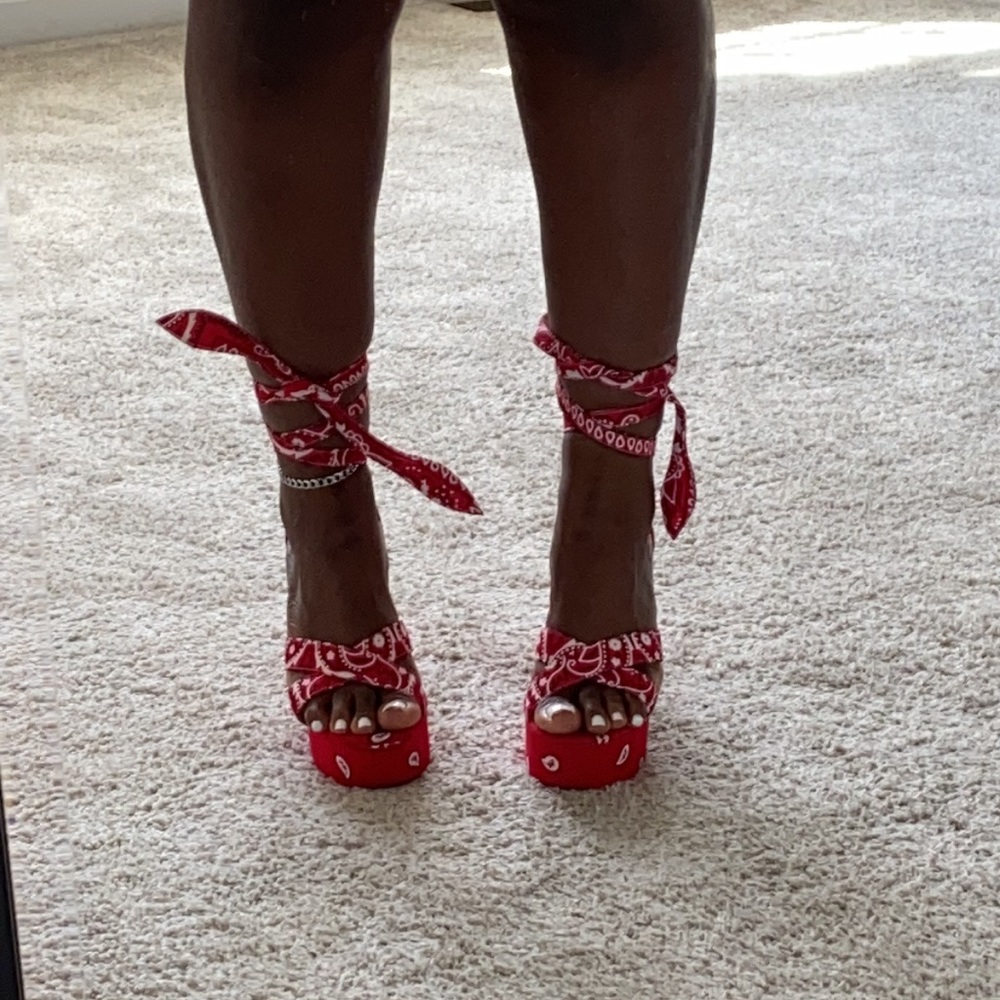 NN Platform Sandals